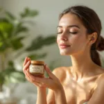 Clean Beauty Creare una Routine Quotidiana di Cura della Pelle con Prodotti Naturali e Sicuri Introduzione Il Movimento Clean Beauty e la Cura della Pelle 1